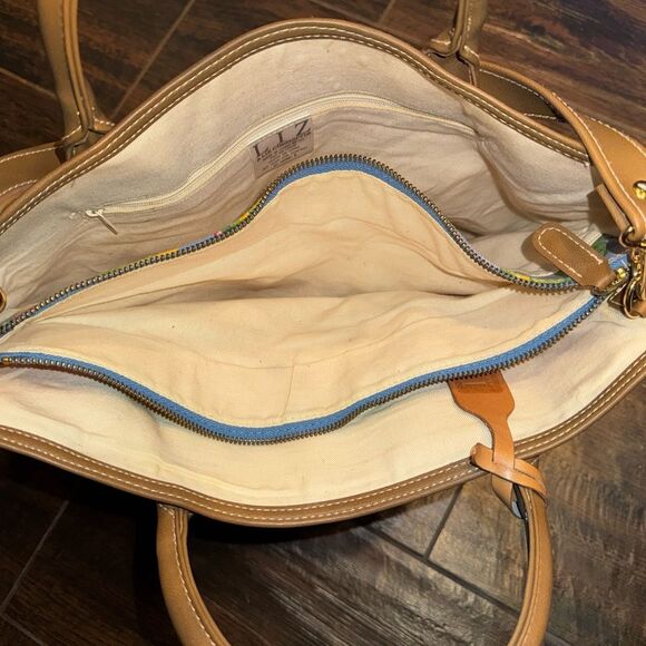 Liz Claiborne Fruit Floral Canvas Tote Bag Tan Trim Large Zip Top - Picture 5 of 12